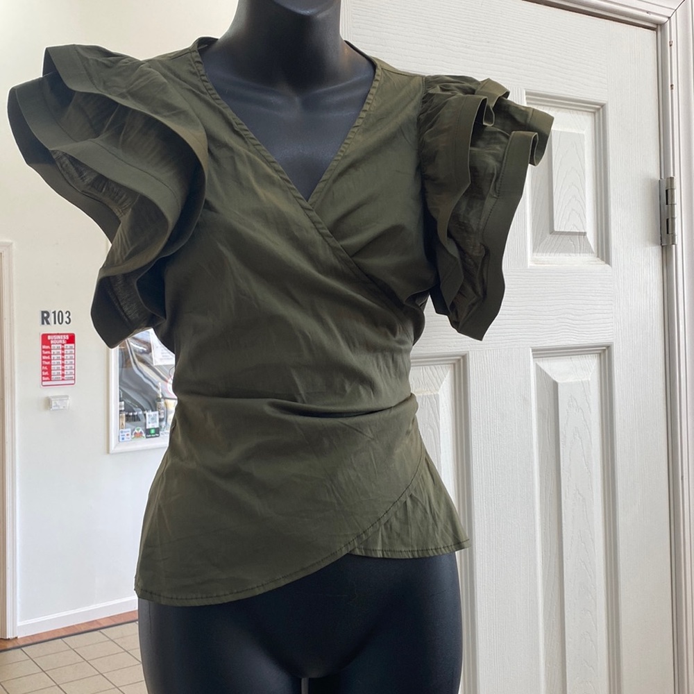 LULUMARI wrap top with ruffled sleeves